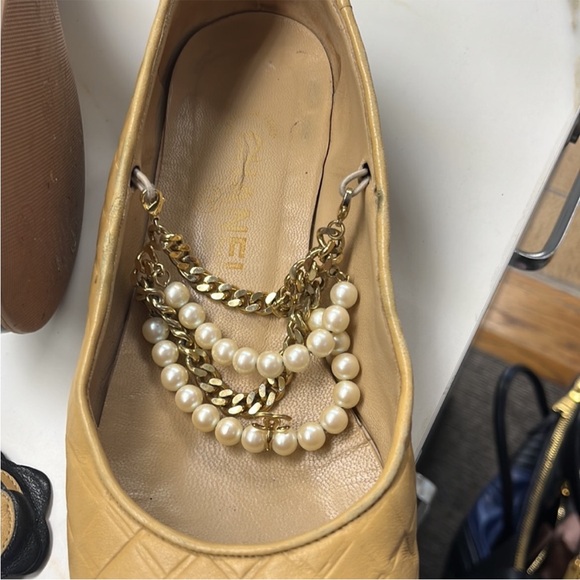 AUTHENTIC CHANEL Black and Tan Flats with Pearl Embellishments - Picture 12 of 13